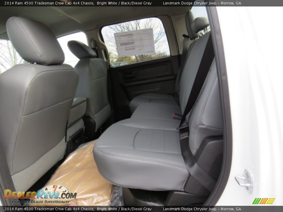 2014 Ram 4500 Tradesman Crew Cab 4x4 Chassis Bright White / Black/Diesel Gray Photo #9