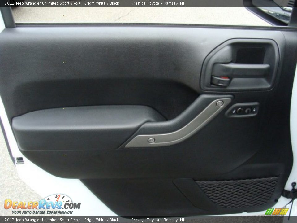 2012 Jeep Wrangler Unlimited Sport S 4x4 Bright White / Black Photo #6