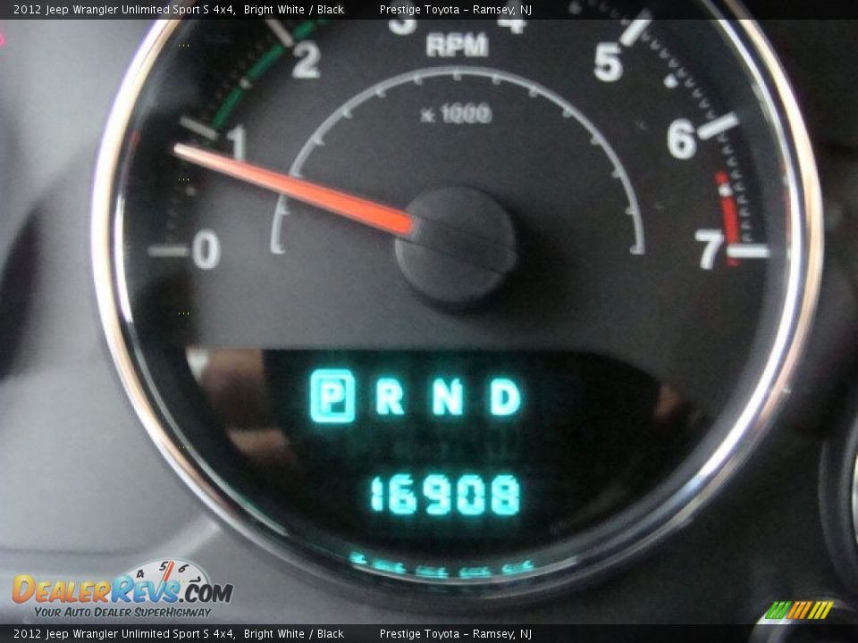 2012 Jeep Wrangler Unlimited Sport S 4x4 Bright White / Black Photo #10