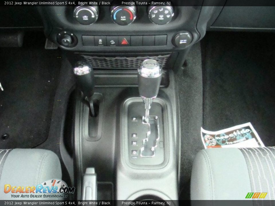 2012 Jeep Wrangler Unlimited Sport S 4x4 Bright White / Black Photo #12