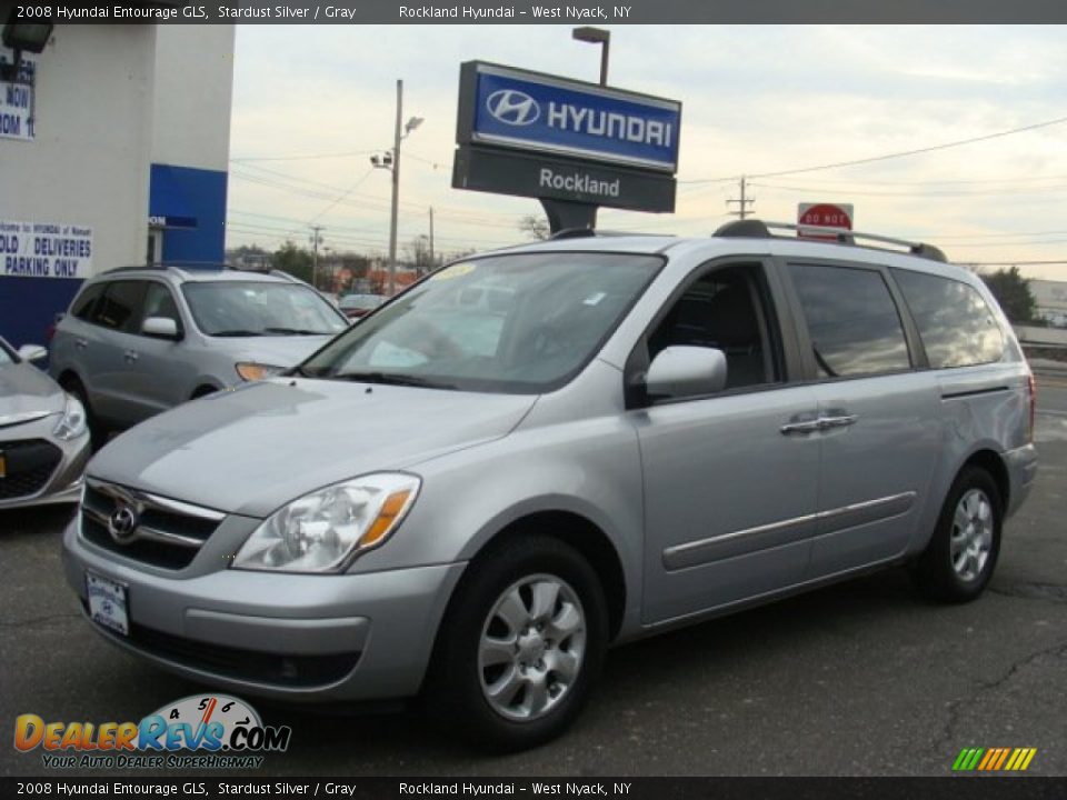 2008 Hyundai Entourage GLS Stardust Silver / Gray Photo #1