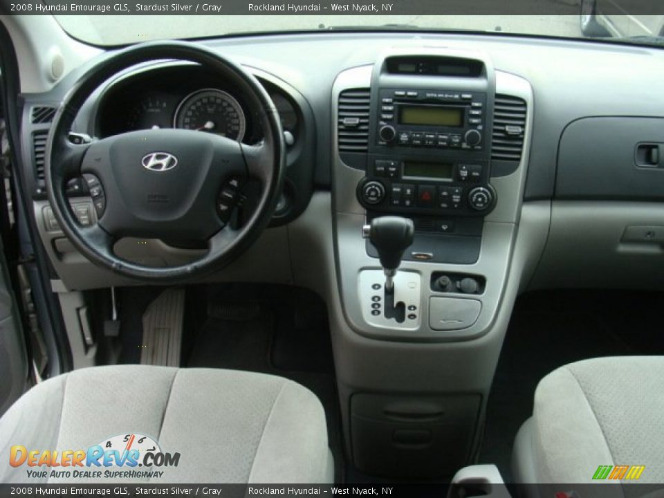 2008 Hyundai Entourage GLS Stardust Silver / Gray Photo #11