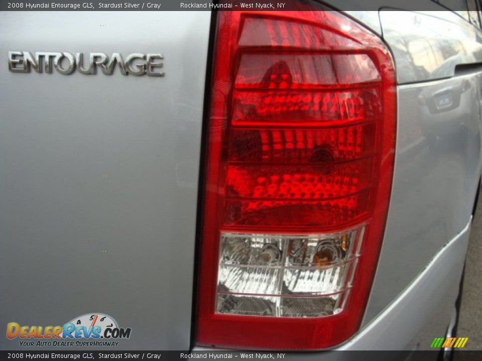 2008 Hyundai Entourage GLS Stardust Silver / Gray Photo #22