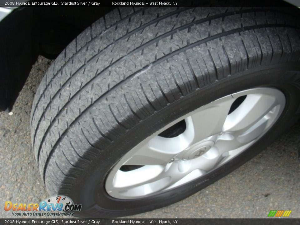 2008 Hyundai Entourage GLS Stardust Silver / Gray Photo #29