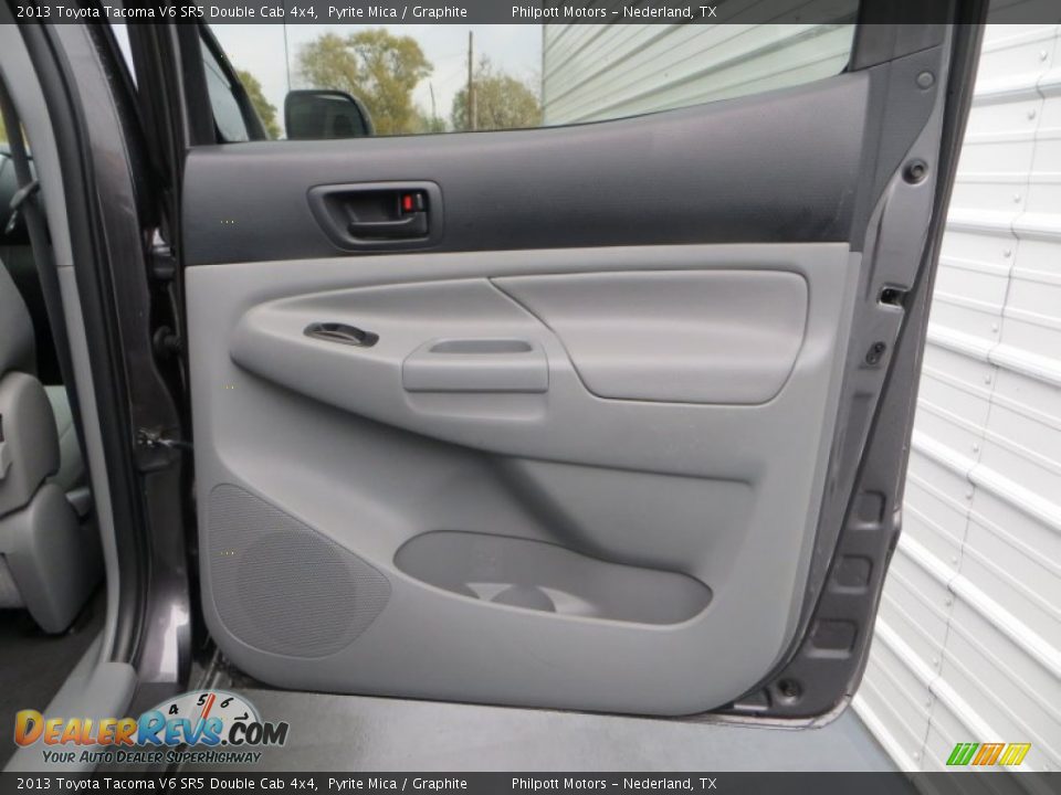 2013 Toyota Tacoma V6 SR5 Double Cab 4x4 Pyrite Mica / Graphite Photo #29
