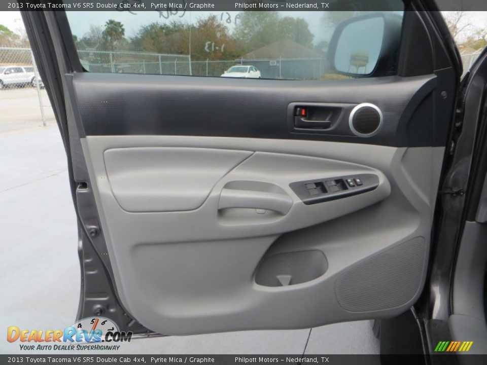 2013 Toyota Tacoma V6 SR5 Double Cab 4x4 Pyrite Mica / Graphite Photo #35
