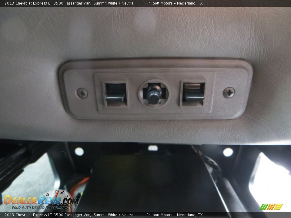 2013 Chevrolet Express LT 3500 Passenger Van Summit White / Neutral Photo #34