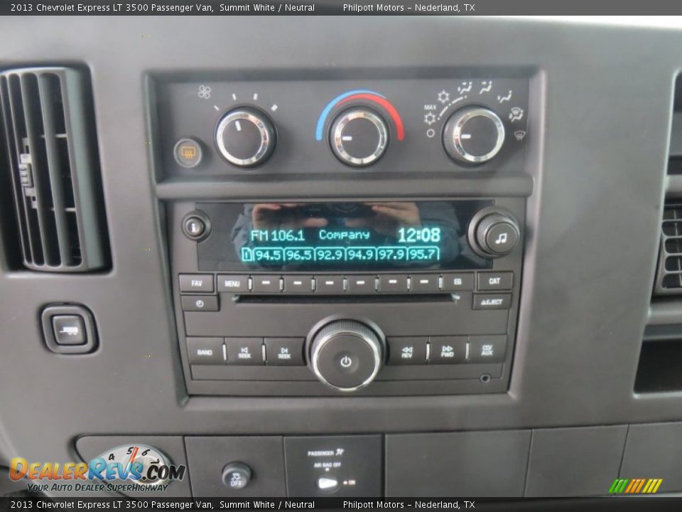 2013 Chevrolet Express LT 3500 Passenger Van Summit White / Neutral Photo #36
