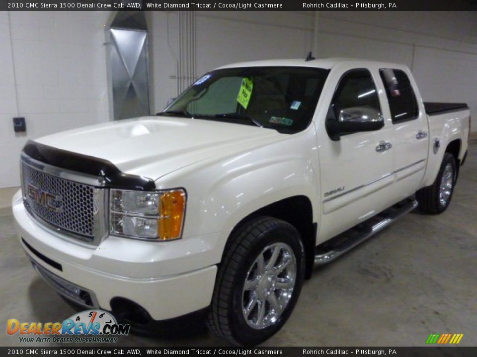 Front 3/4 View of 2010 GMC Sierra 1500 Denali Crew Cab AWD Photo #1