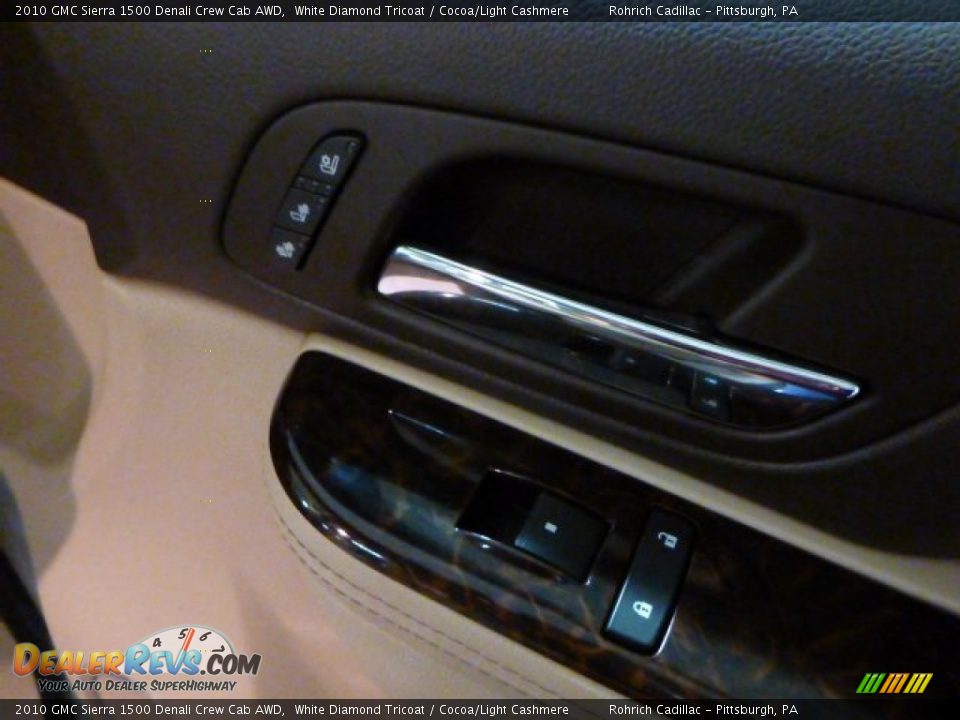 2010 GMC Sierra 1500 Denali Crew Cab AWD White Diamond Tricoat / Cocoa/Light Cashmere Photo #16