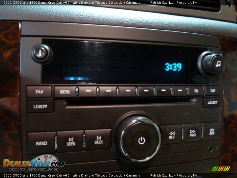 2010 GMC Sierra 1500 Denali Crew Cab AWD White Diamond Tricoat / Cocoa/Light Cashmere Photo #23