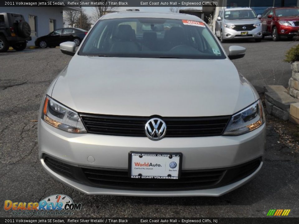 2011 Volkswagen Jetta SE Sedan Reflex Silver Metallic / Titan Black Photo #2