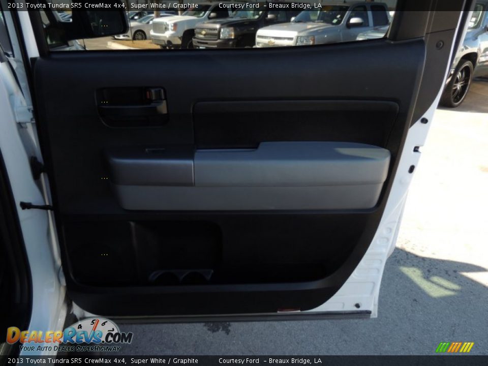 2013 Toyota Tundra SR5 CrewMax 4x4 Super White / Graphite Photo #9
