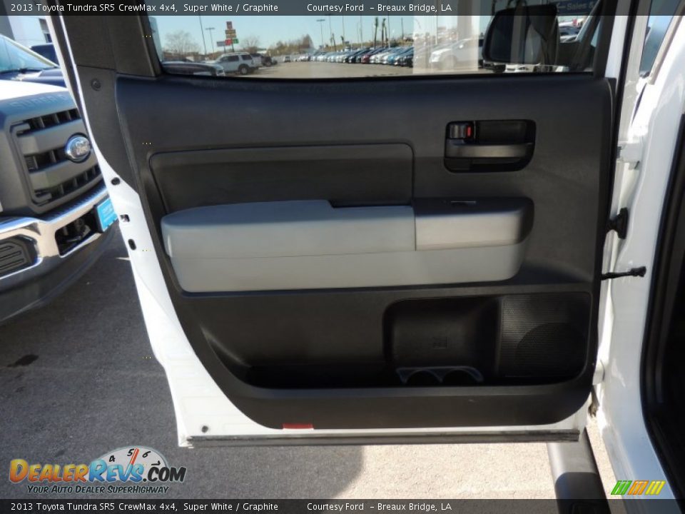 2013 Toyota Tundra SR5 CrewMax 4x4 Super White / Graphite Photo #11