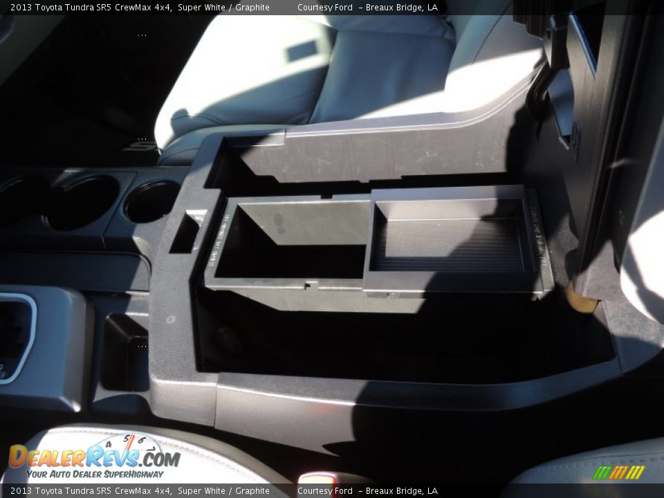 2013 Toyota Tundra SR5 CrewMax 4x4 Super White / Graphite Photo #22