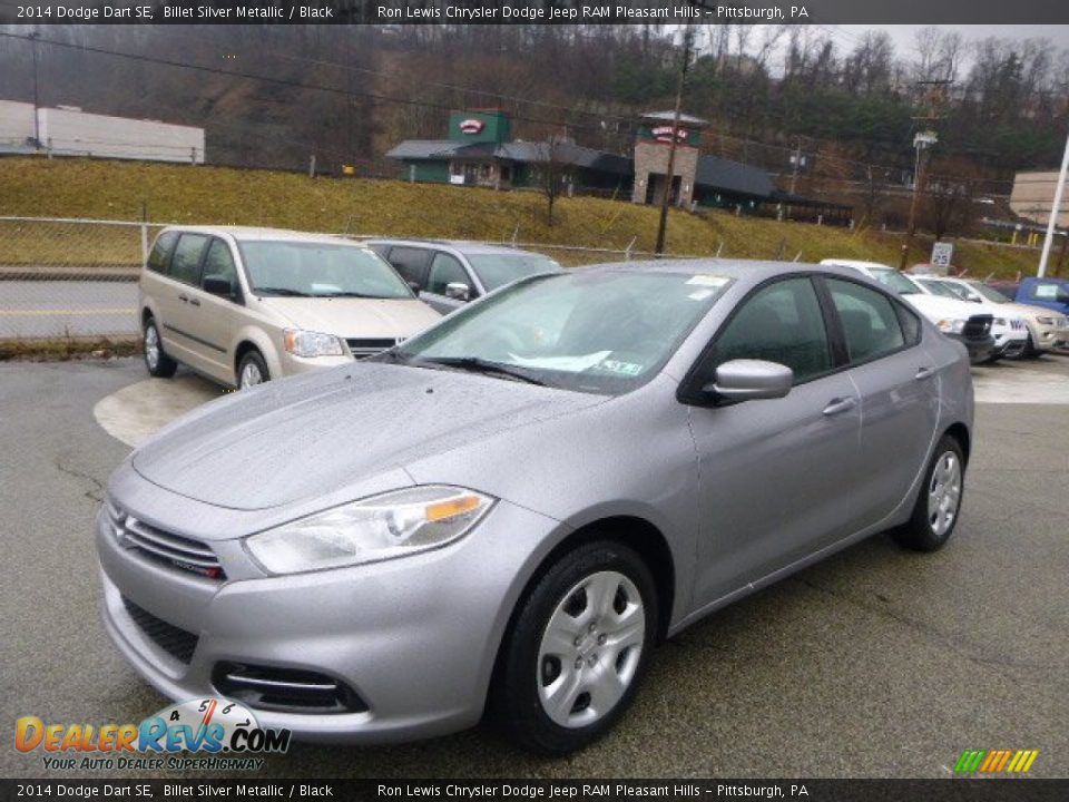Front 3/4 View of 2014 Dodge Dart SE Photo #1