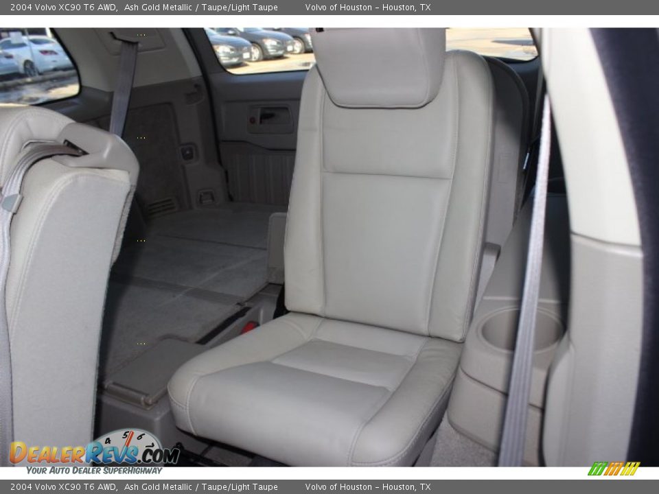 2004 Volvo XC90 T6 AWD Ash Gold Metallic / Taupe/Light Taupe Photo #20