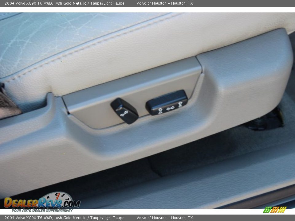 2004 Volvo XC90 T6 AWD Ash Gold Metallic / Taupe/Light Taupe Photo #27