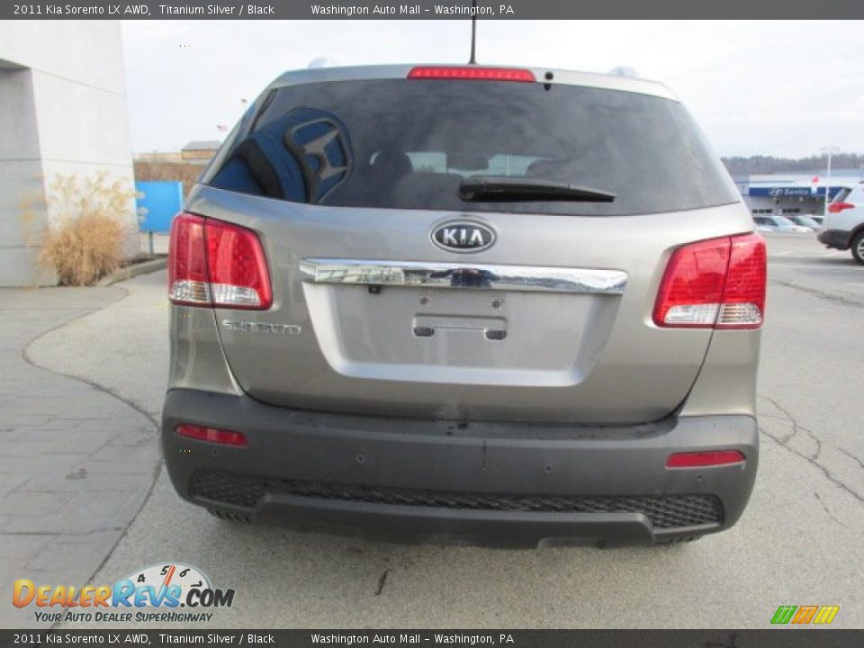 2011 Kia Sorento LX AWD Titanium Silver / Black Photo #7