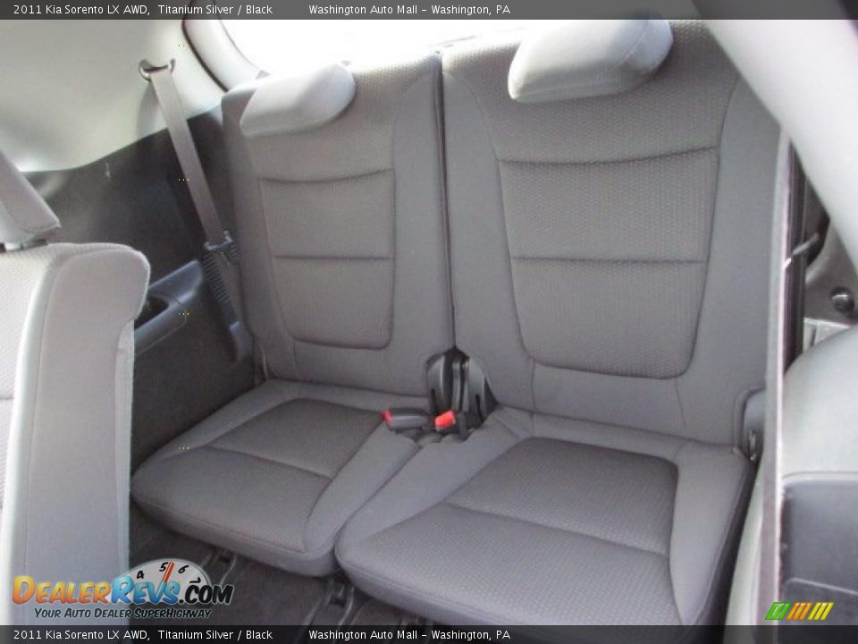 2011 Kia Sorento LX AWD Titanium Silver / Black Photo #12