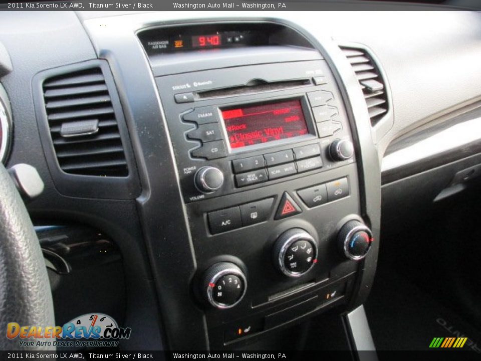 2011 Kia Sorento LX AWD Titanium Silver / Black Photo #15
