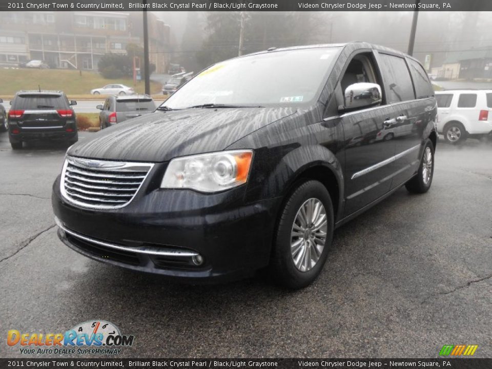 2011 Chrysler Town & Country Limited Brilliant Black Crystal Pearl / Black/Light Graystone Photo #3