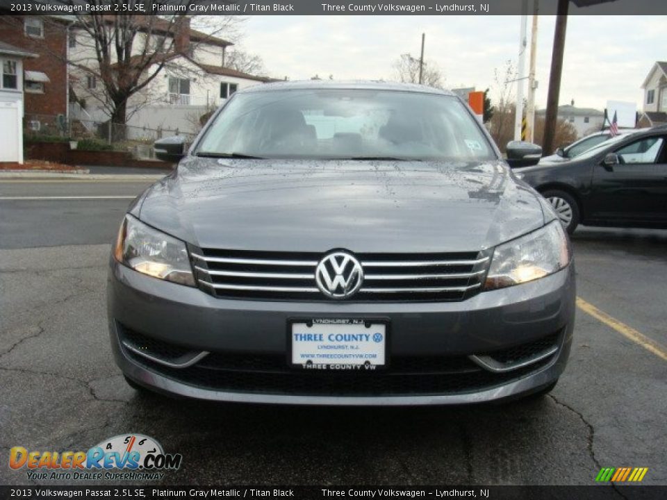 2013 Volkswagen Passat 2.5L SE Platinum Gray Metallic / Titan Black Photo #2