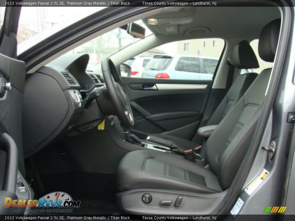 2013 Volkswagen Passat 2.5L SE Platinum Gray Metallic / Titan Black Photo #6