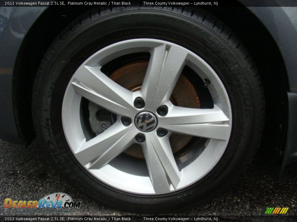 2013 Volkswagen Passat 2.5L SE Platinum Gray Metallic / Titan Black Photo #15
