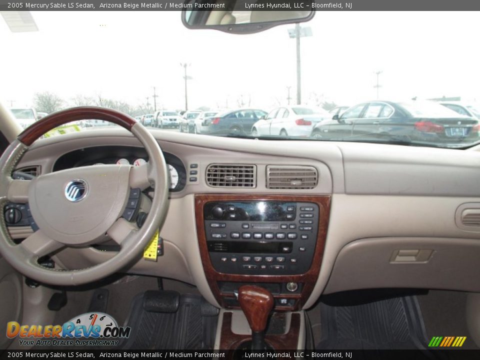 2005 Mercury Sable LS Sedan Arizona Beige Metallic / Medium Parchment Photo #8