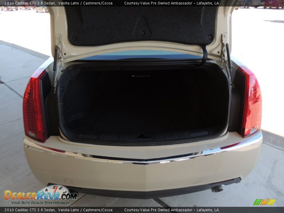 2010 Cadillac CTS 3.6 Sedan Vanilla Latte / Cashmere/Cocoa Photo #4