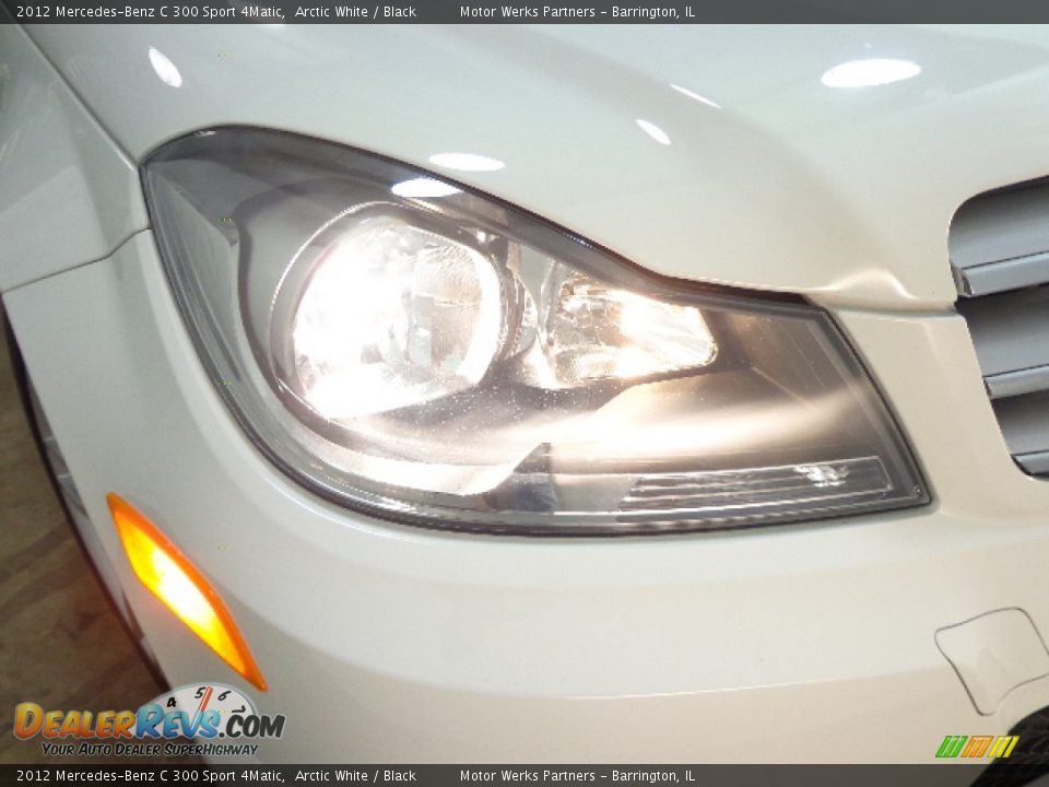 2012 Mercedes-Benz C 300 Sport 4Matic Arctic White / Black Photo #16