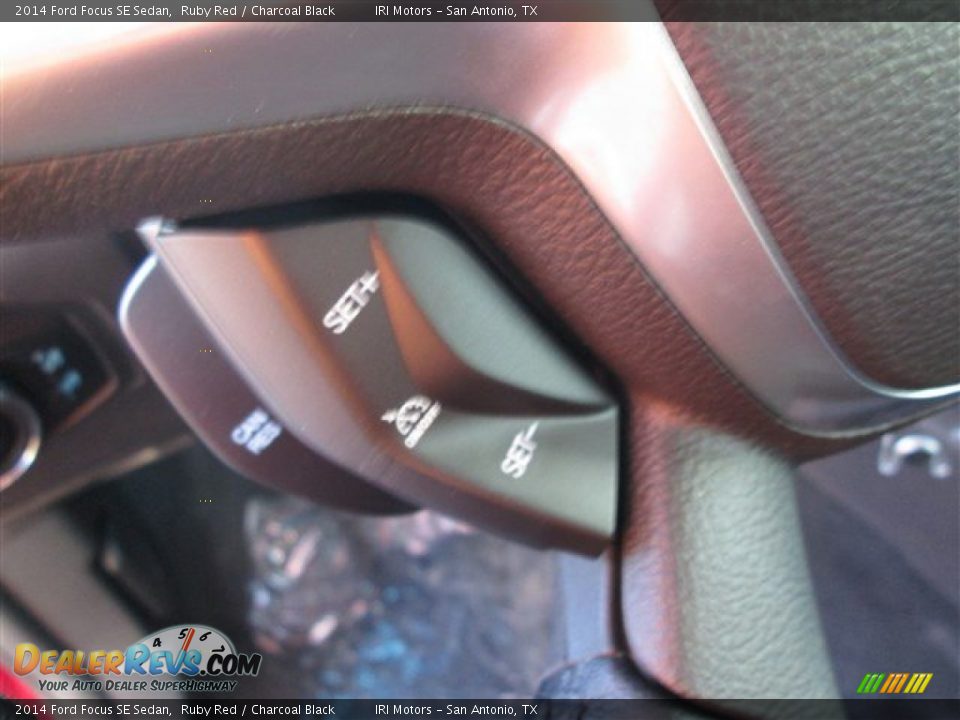 2014 Ford Focus SE Sedan Ruby Red / Charcoal Black Photo #20