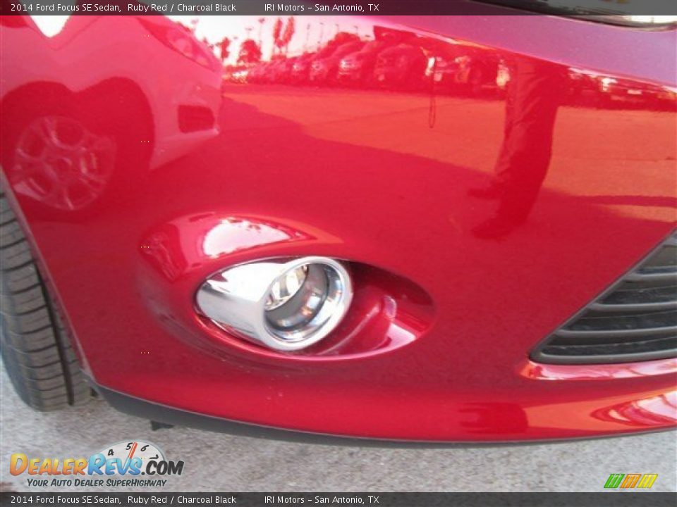 2014 Ford Focus SE Sedan Ruby Red / Charcoal Black Photo #27