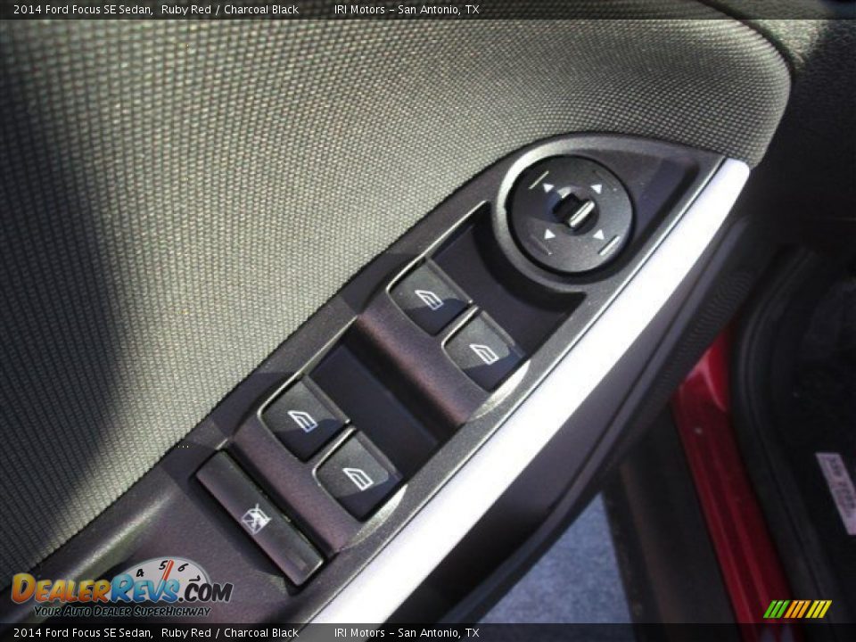 2014 Ford Focus SE Sedan Ruby Red / Charcoal Black Photo #33
