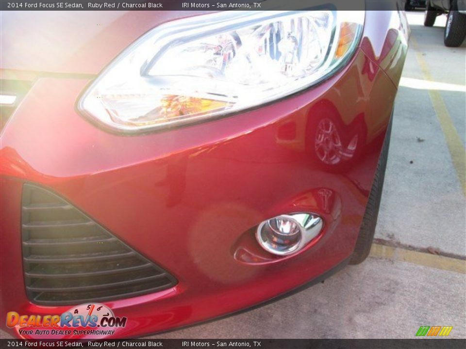 2014 Ford Focus SE Sedan Ruby Red / Charcoal Black Photo #2