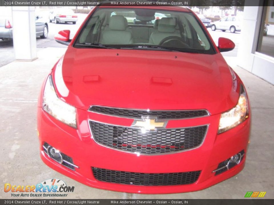 2014 Chevrolet Cruze LT Red Hot / Cocoa/Light Neutral Photo #17