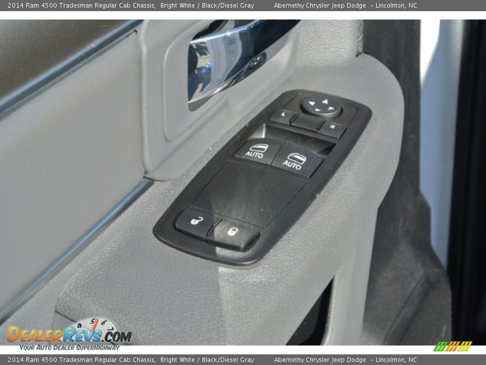 2014 Ram 4500 Tradesman Regular Cab Chassis Bright White / Black/Diesel Gray Photo #12