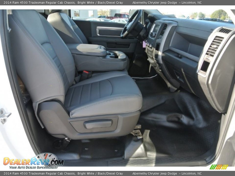 2014 Ram 4500 Tradesman Regular Cab Chassis Bright White / Black/Diesel Gray Photo #18
