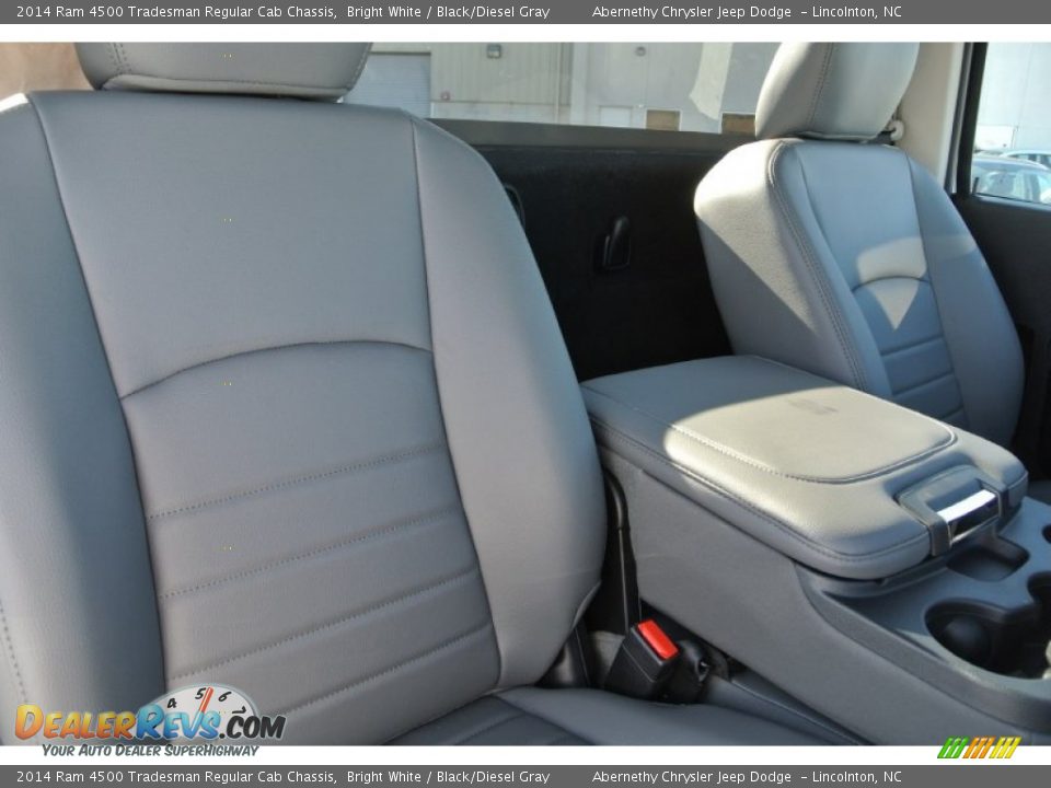 2014 Ram 4500 Tradesman Regular Cab Chassis Bright White / Black/Diesel Gray Photo #19