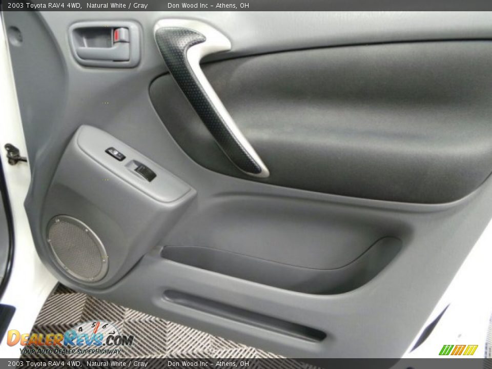 2003 Toyota RAV4 4WD Natural White / Gray Photo #17
