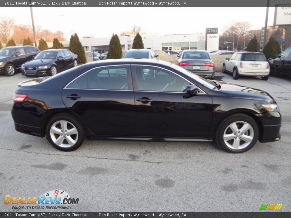 2011 Toyota Camry SE Black / Dark Charcoal Photo #2