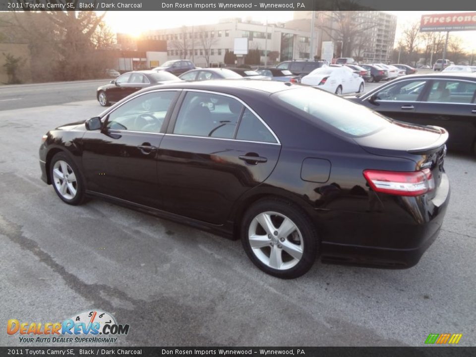 2011 Toyota Camry SE Black / Dark Charcoal Photo #6