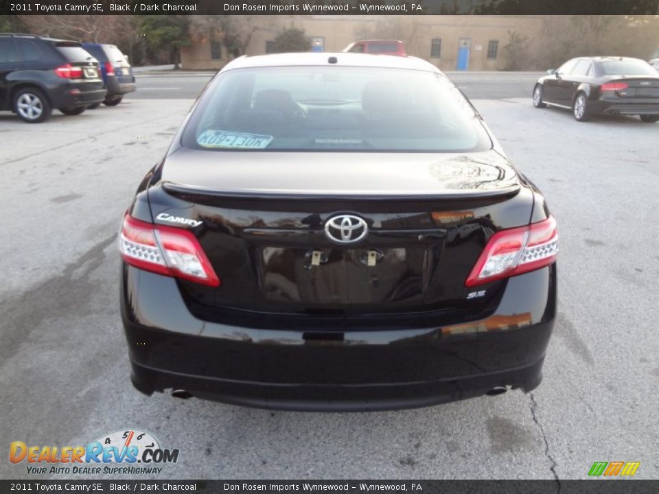 2011 Toyota Camry SE Black / Dark Charcoal Photo #14