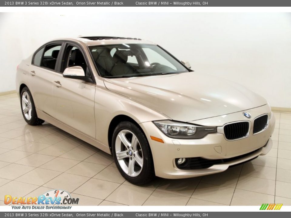 Front 3/4 View of 2013 BMW 3 Series 328i xDrive Sedan Photo #1