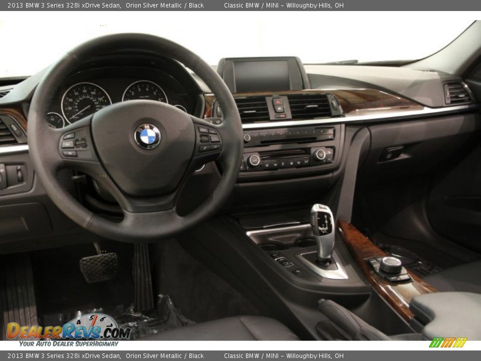 Dashboard of 2013 BMW 3 Series 328i xDrive Sedan Photo #11