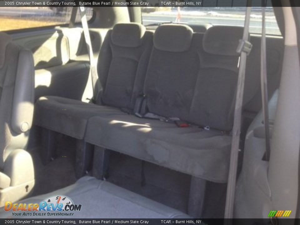 2005 Chrysler Town & Country Touring Butane Blue Pearl / Medium Slate Gray Photo #12