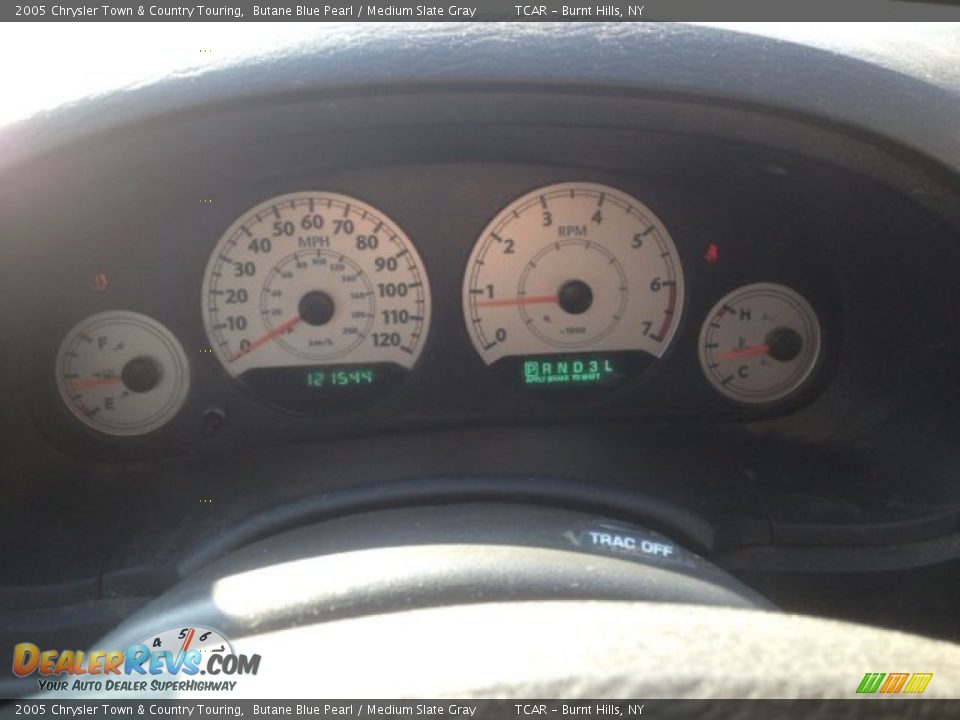 2005 Chrysler Town & Country Touring Butane Blue Pearl / Medium Slate Gray Photo #13