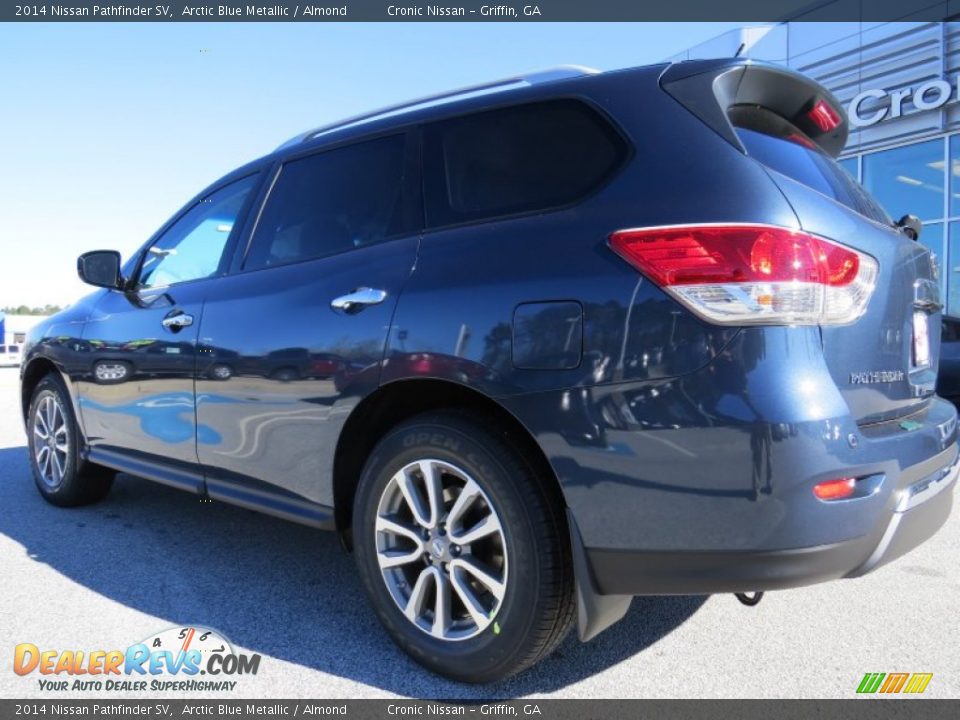 2014 Nissan Pathfinder SV Arctic Blue Metallic / Almond Photo #3