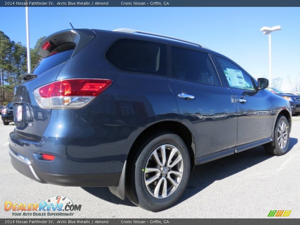 2014 Nissan Pathfinder SV Arctic Blue Metallic / Almond Photo #5